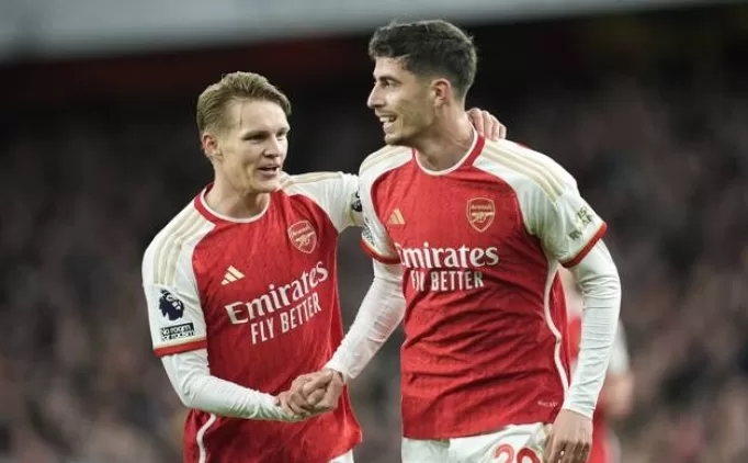 arsenal birinci yaridan fisi cekti NGFrJ9Tx jpg