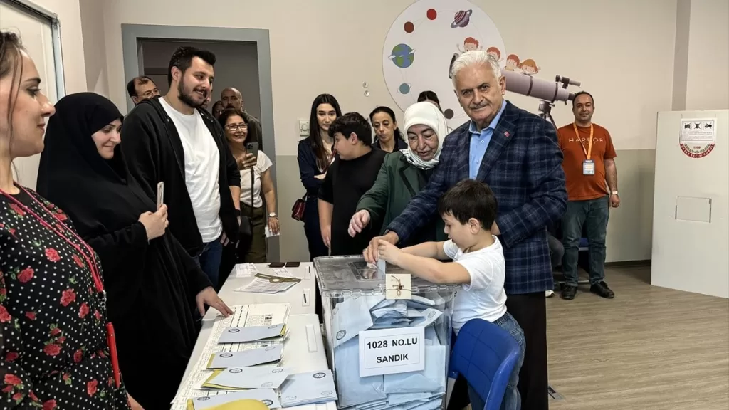 binali yildirim oyunu tuzlada kullandi qX6cj9K7