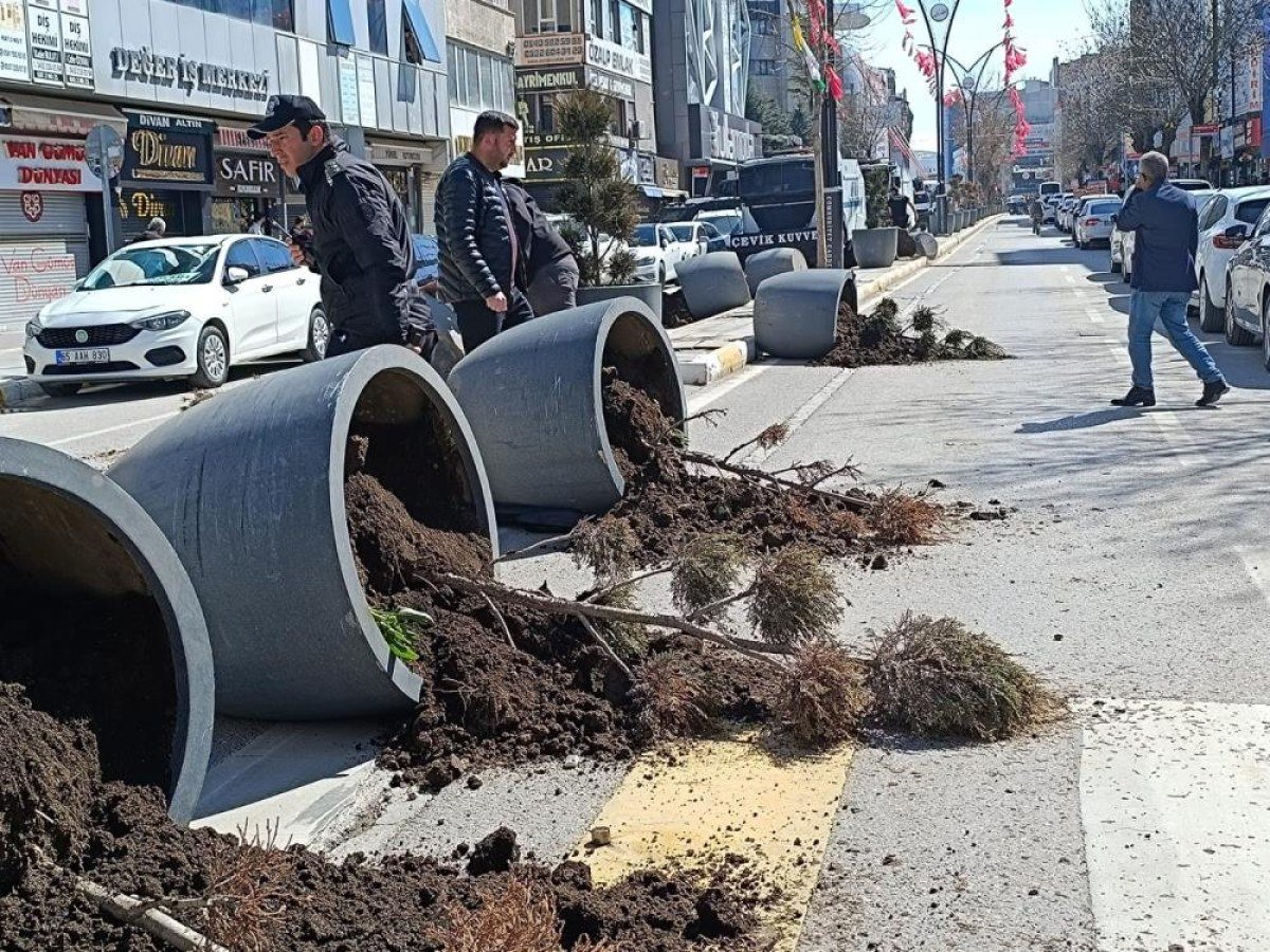 dem partililer vani karistirdi 1 zFwXCEDu