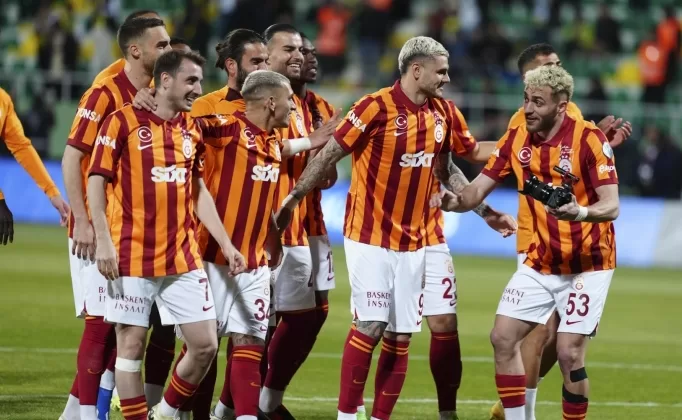 Galatasaray’dan ezeli rakiplerine büyük fark