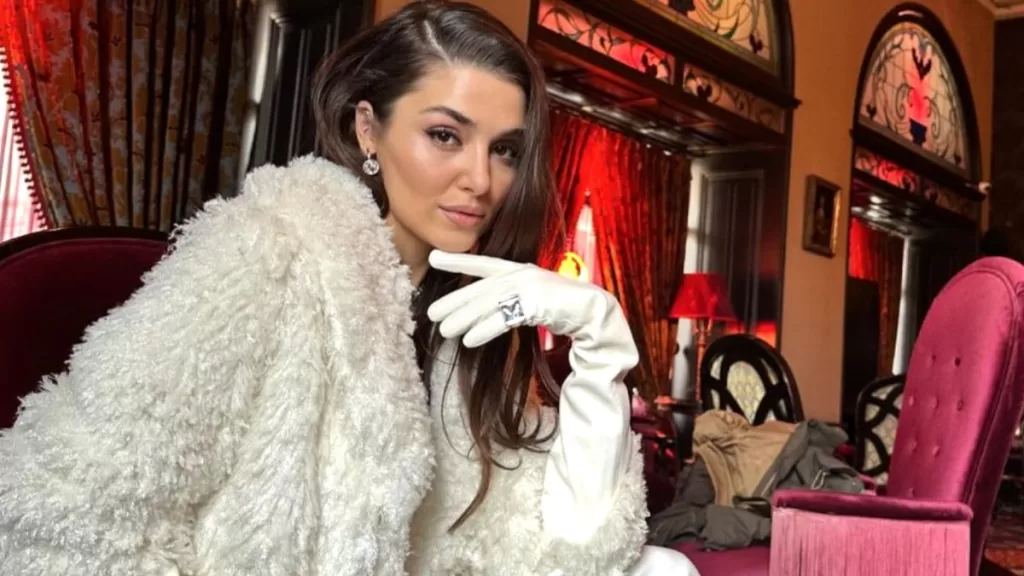 hande ercel mustakbel kaynanasiyla konserde arzu sabanciyla samimiyet ilerledi GIDxqpLJ