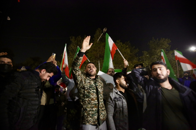 iranin israile saldirisi tahranda coskuyla kutlandi kahrolsun israil sloganlari attilar 2 CWq1AO3l