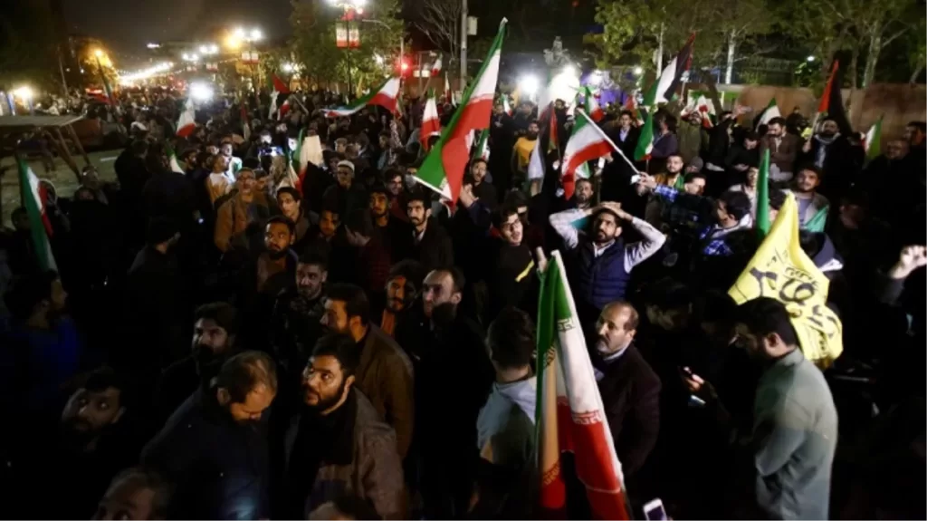 iranin israile saldirisi tahranda coskuyla kutlandi kahrolsun israil sloganlari attilar I13Q3y7A