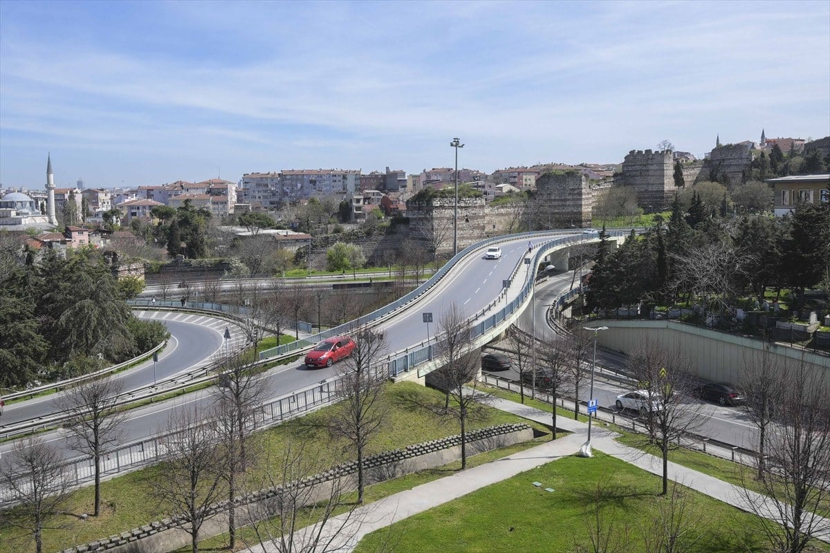 istanbulda secim gunu yollar bos kaldi 1