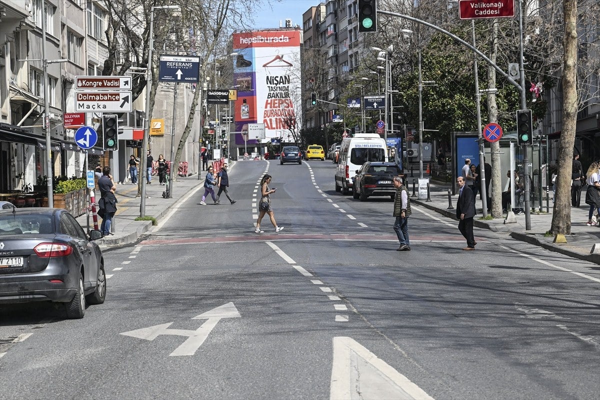 istanbulda secim gunu yollar bos kaldi 10 gZHllXTO