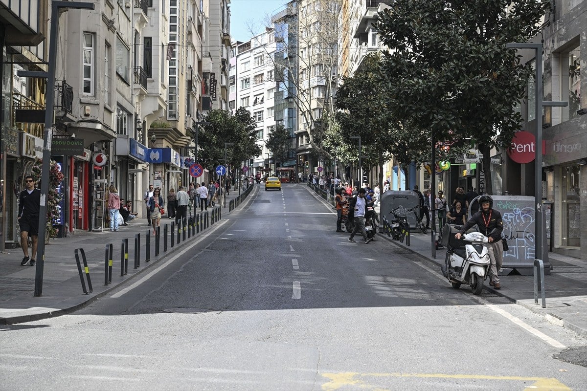 istanbulda secim gunu yollar bos kaldi 11 YW5huyNr