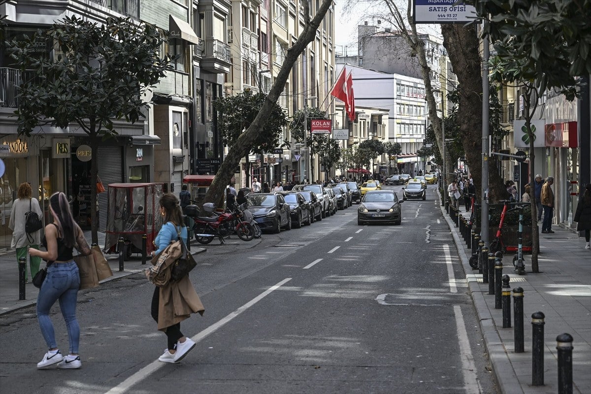 istanbulda secim gunu yollar bos kaldi 12 9m3WEbsq