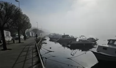 İstanbul’da yoğun sis: Boğaz’da gemi trafiği askıya alındı