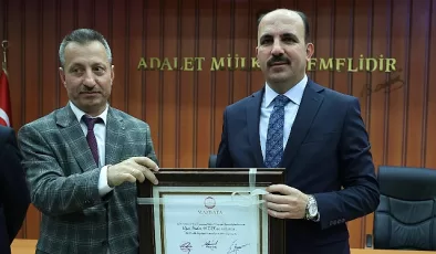 Konya Büyükşehir Belediye Başkanı Altay Mazbatasını Aldı