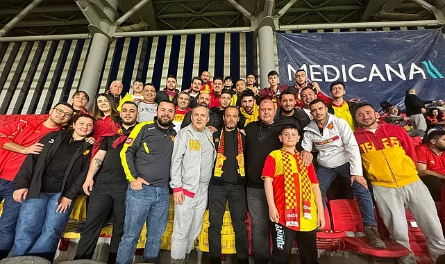 Menderes Belediye Başkanı İlkay Çiçek, Erzurum karşılaşmasında Göztepe’yi yalnız bırakmadı, maçı taraftarlarla birlikte izledi
