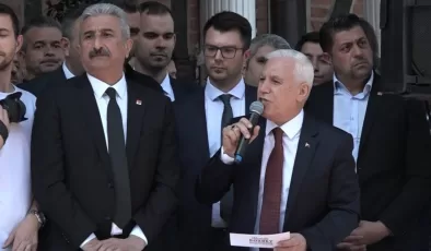 Mustafa Bozbey, Bursa Büyükşehir Belediye Başkanlığı görevini devraldı
