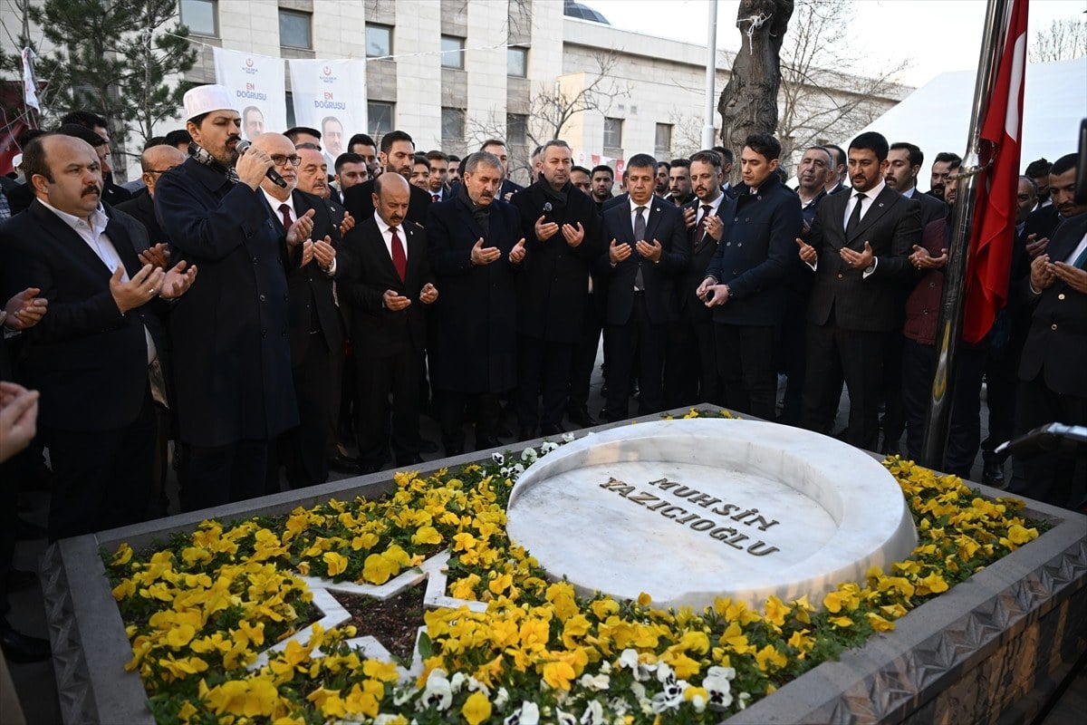 mustafa destici muhsin yazicioglunun kabrini ziyaret etti 1 6O25yem1