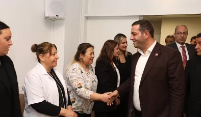 Narlıdere Belediye Başkanı Erman Uzun, belediye personelinin Ramazan Bayramı’nı kutladı