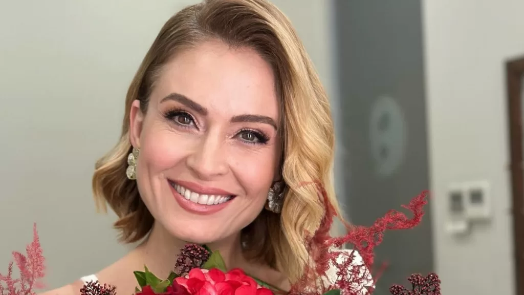 oyuncu ceyda duvenci secim sonrasi paylasimini sevgilisiyle yapti FwrgUmBN