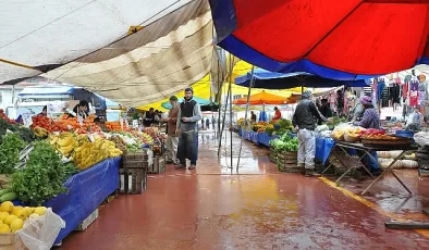 Ramazan Bayramı öncesinde Kartepe Belediyesi ilçe genelinde hazırlıklarına devam ederken, 9 günlük bayram tatilinde kurulacak olan pazarlarda belli oldu
