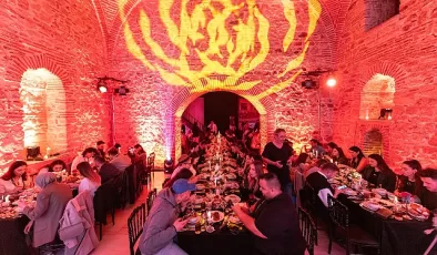 TikTok Türkiye’den 600 yıllık tarihi binada iftar yemeği