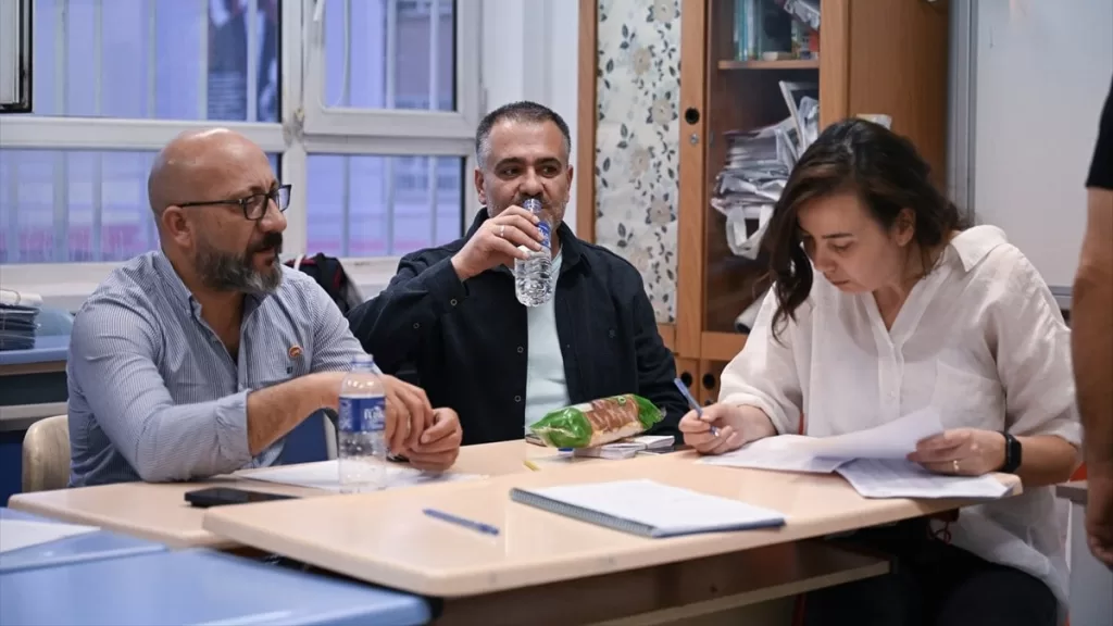 turkiye genelinde oy sayimi iftarda kesintisiz devam etti u8XaxMYU