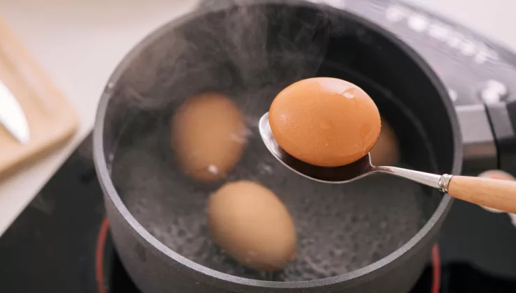 Yumurtanın katı olduğu nasıl anlaşılır? İşte bunu anlamanın basit yolu!