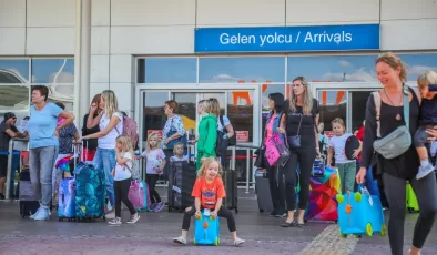 Antalya Havalimanı’nda yolcu trafiği 3 milyonu aştı