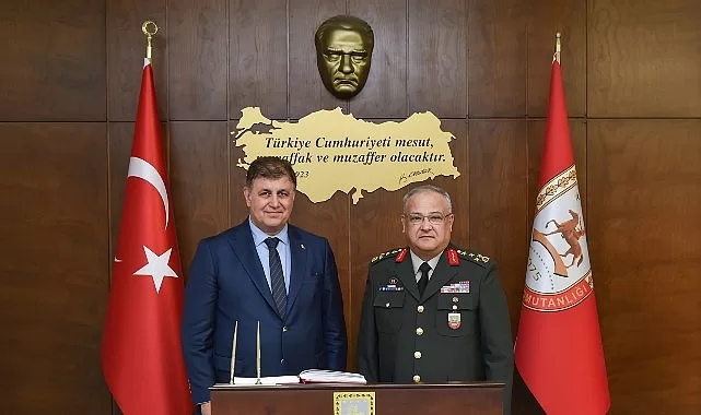 Başkan Cemil Tugay Ege Ordusu Komutanı Yeni’yi ziyaret etti
