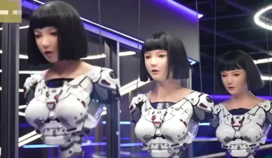 Çin’den yayınlanan görüntüler izleyenleri tedirgin etti! Gerçekçi insansı robotlar…
