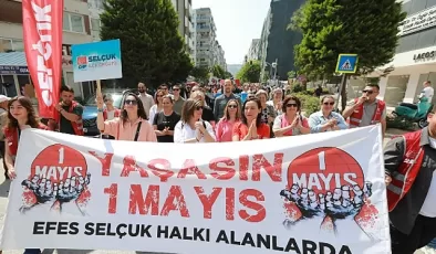 Efes Selçuk Belediye Başkanı Filiz Ceritoğlu Sengel İzmir’de düzenlenen 1 Mayıs Emek ve Dayanışma Günü kutlamalarına katıldı