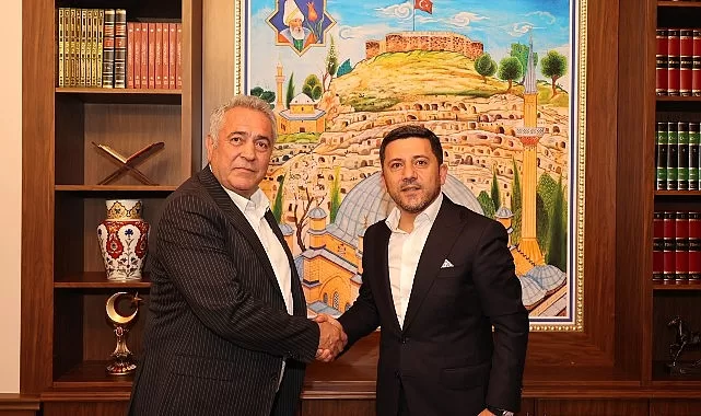 Göreme Belediye Başkanı Ömer Eren ve Niğde Aktaş Belediye Başkanı Kamber Aktaş, Nevşehir Belediye Başkanı Rasim Arı’ya ‘hayırlı olsun’ ziyaretinde bulundu