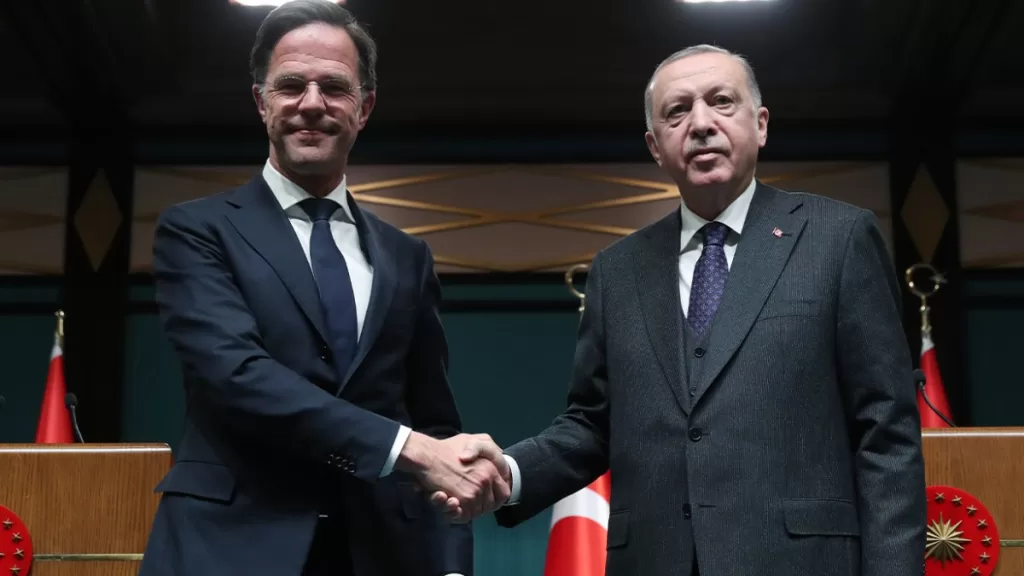 hollanda basbakani mark rutte turkiyeye geliyor cumhurbaskani erdogandan destek isteyecek 2PFTPOSK