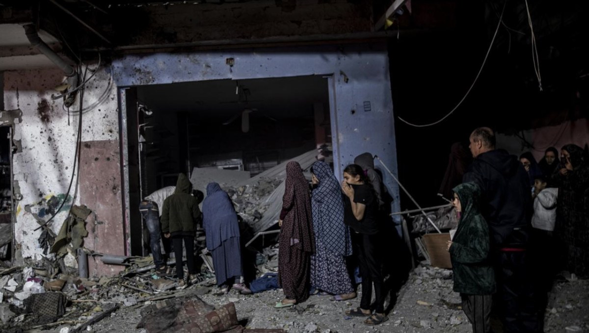 israil ordusu refahta bir evi bombaladi 7 filistinli hayatini kaybetti 1 K3UAmUQe
