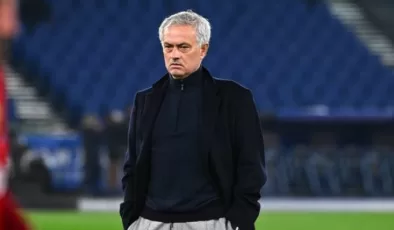 Jose Mourinho: “Roma’da kalmakla yanılgı yaptım”
