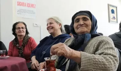 Kayseri’nin bu köyünde kadınlar kahvede okeye dönüyor!
