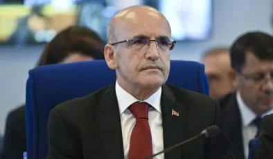 Mehmet Şimşek, cari açıktaki düşüşe ilişkin açıklamalarda bulundu