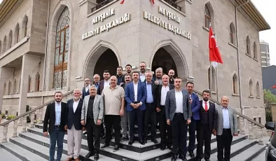 Nevşehir Belediye Başkanı Rasim Arı, 31 Mart Mahalli İdareler Seçimleri’nin ardından görevlerini sürdüren ve yeni seçilen muhtarlarla bir araya geldi