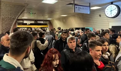 Üsküdar-Samandıra metro hattı 27 saattir arızalı
