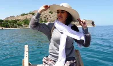 Van’da İranlı turist hareketliliği: Akdamar Adası’na hayran kaldılar