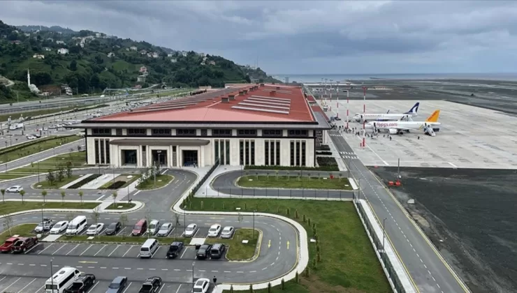 Abdulkadir Uraloğlu’ndan Rize-Artvin Havalimanı raporu: 2 yılda 2 milyon yolcu!