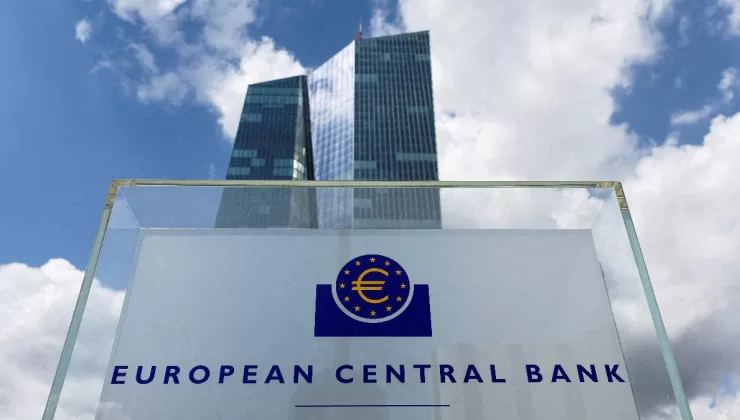 Avrupa Merkez Bankası, para politikasını 2025’e kadar sıkı tutacak