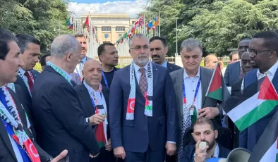 Bakan Işıkhan, BM Cenevre Ofisi önünde Filistin eylemine katıldı