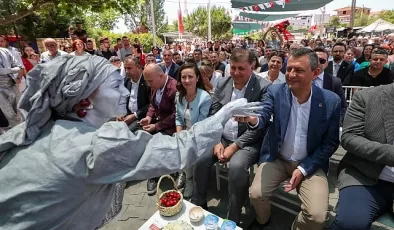 CHP Genel Başkanı Özgür Özel, Bornova Kiraz Festivali’nde konuştu: “İzmir ikinci memleketim”