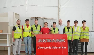 Dönüşümde Gelecek Var: Akbanklıların Ofis Eşyaları Okul Mobilyalarına Dönüşüyor