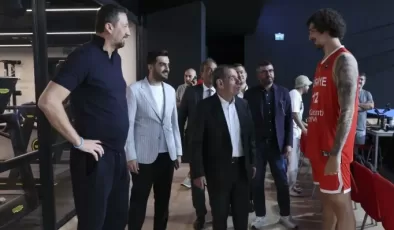 Dursun Özbek, Basketbol Gelişim Merkezi’ni ziyaret etti
