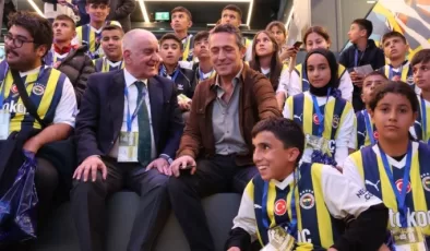 Fenerbahçe, depremzede öğrencileri konuk etti