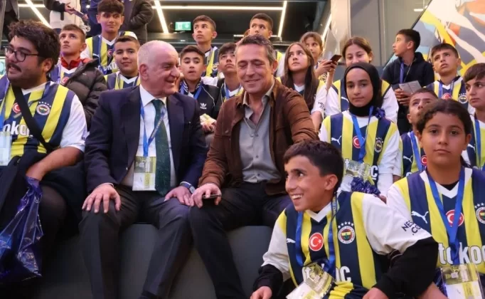 Fenerbahçe, depremzede öğrencileri konuk etti