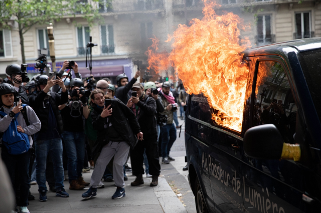 fransadaki 1 mayis kutlamalarinda polisten eylemcilere sert mudahale 2