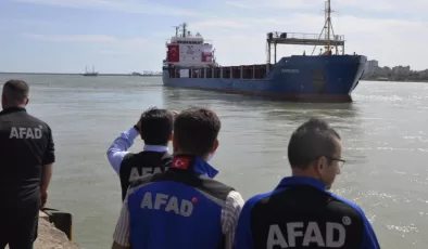 Gazze’ye yardım ulaştıracak bir gemi daha Mersin’den uğurlandı