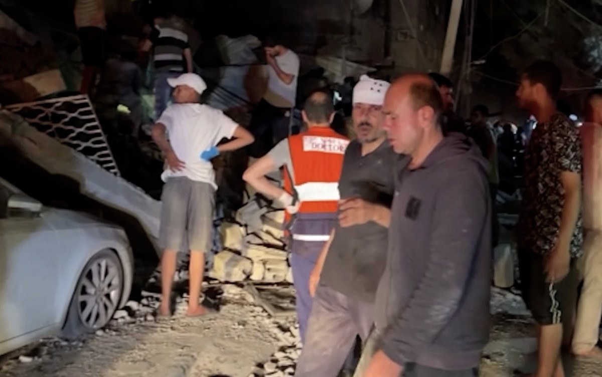 israil gazzede bir eve saldiri duzenledi 14 sivil hayatini kaybetti 0 JZ78u67T