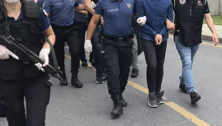 İzmir’de FETÖ’nün emniyet mahrem yapılanmasına operasyon: 7 kişi yakalandı
