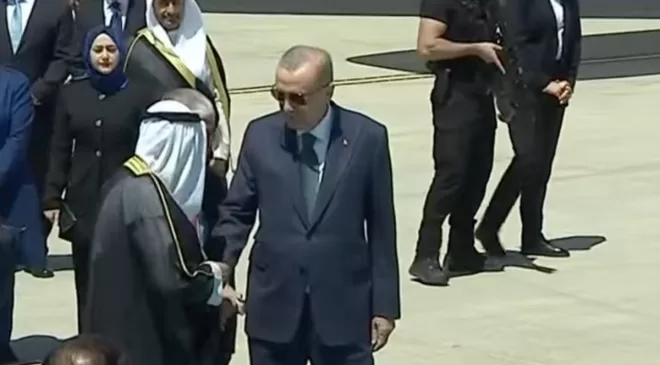 Kuveyt Emiri Sabah Ankara’da: Cumhurbaşkanı Erdoğan karşıladı