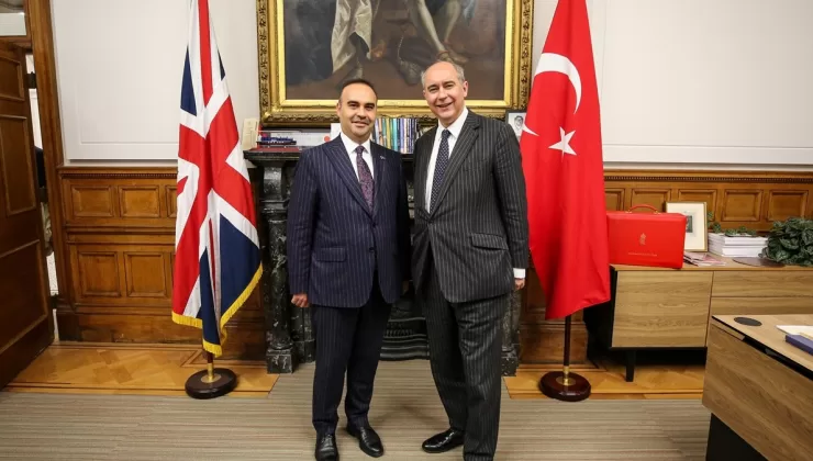 Mehmet Fatih Kacır, Londra’da yatırımcılarla görüştü