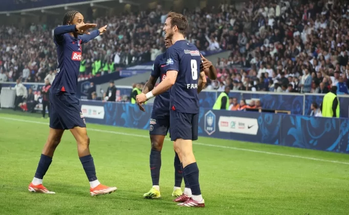 Paris Saint-Germain dönemi 3 kupayla bitirdi